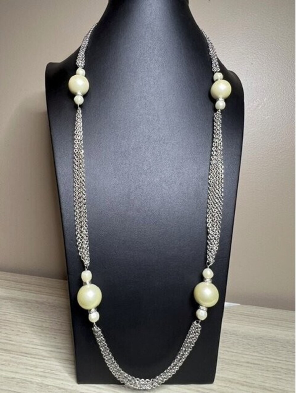 B7294 Talbots Station Necklace 3-Strand Silver Tone Chain Cream faux pearls 30"